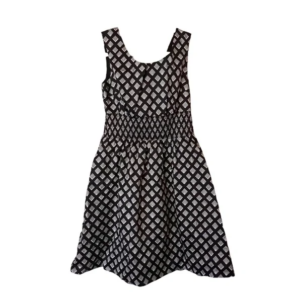 White House Black Market Fit and Flare Dress (Size 4).